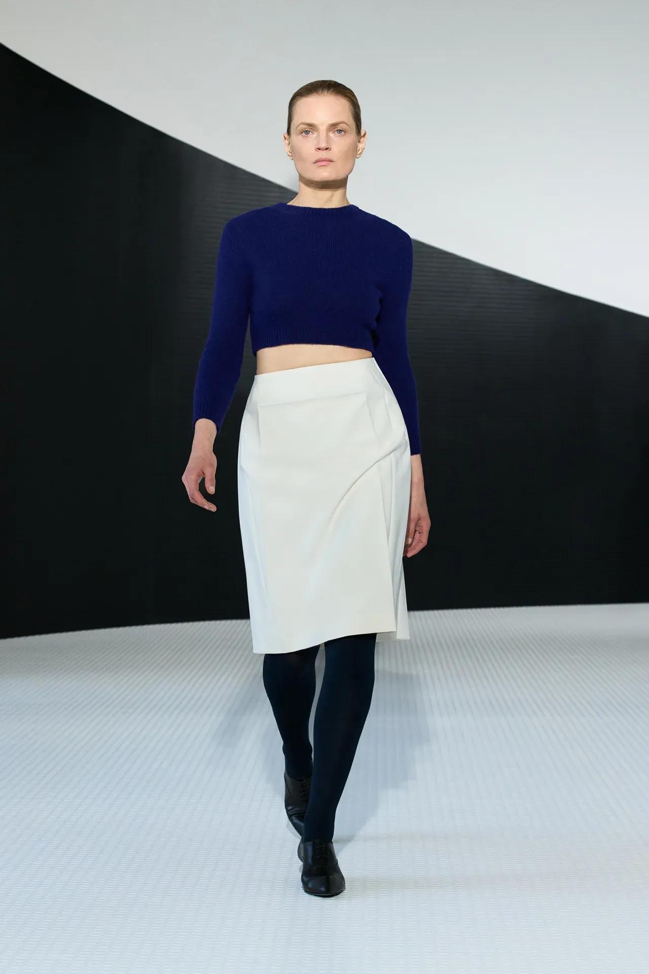 Jil Sander S26 look 01.webp