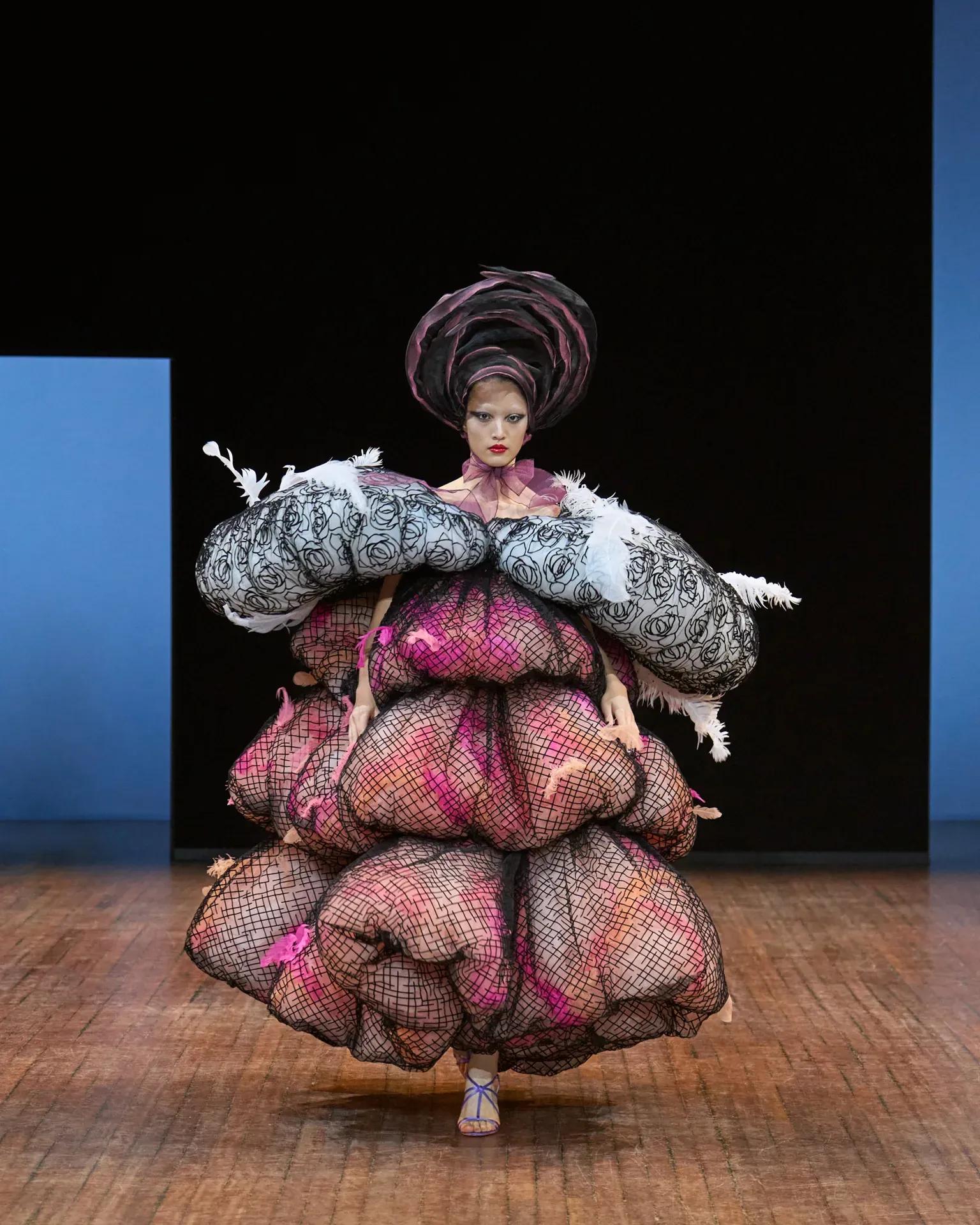 Viktor & Rolf HC F25 LOOK 015.webp